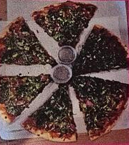 Ge-Ge's Kitchen 16-inch vegetable pizza